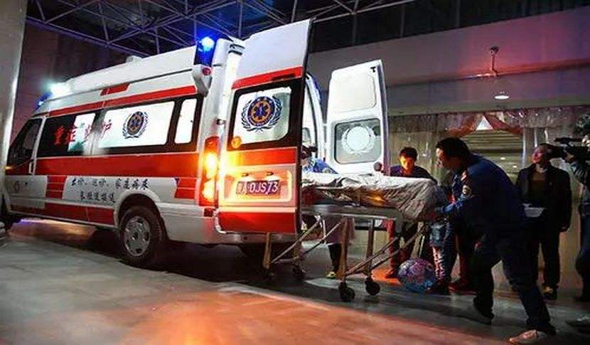 福贡县机场、火车站急救转运